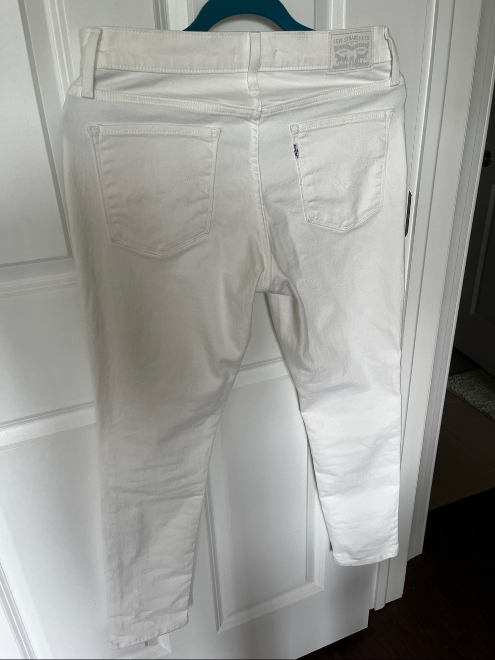 Levi's White Women's Skinny Jeans - Picture 2 of 4